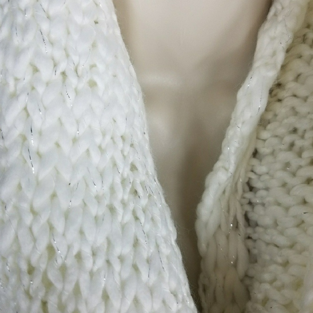 ❄2/$15 BCBGeneration Sparkly Infinity Loop Scarf - Picture 3 of 6